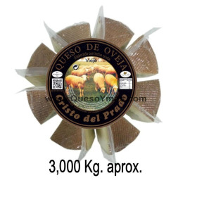 Queso Viejo de leche cruda de oveja grande en porciones